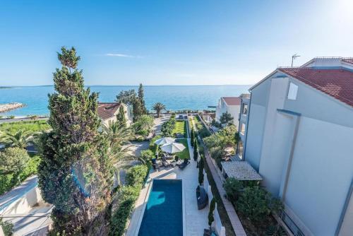 Apartments Villa Maelise