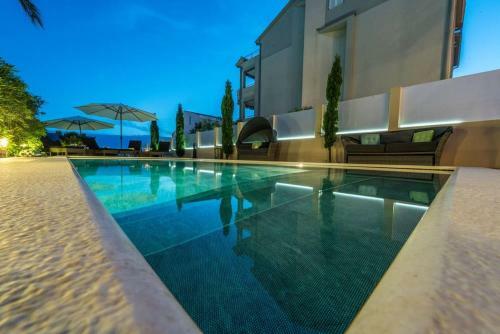 Apartments Villa Maelise