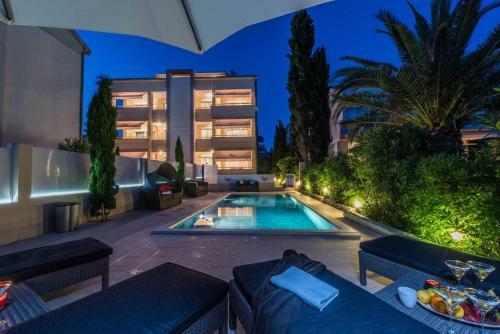 Apartments Villa Maelise