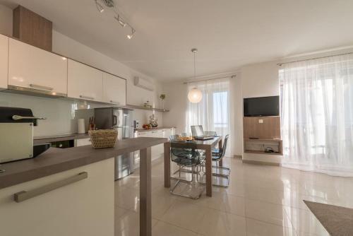 Apartments Villa Maelise