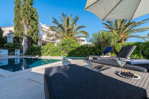 Apartments Villa Maelise