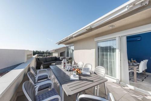 Apartments Villa Maelise