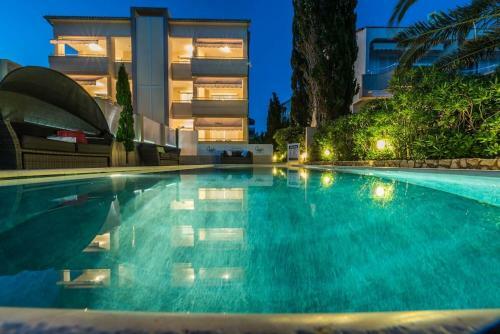 Apartments Villa Maelise