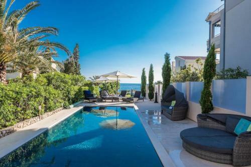 Apartments Villa Maelise