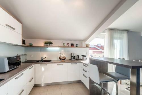 Apartments Villa Maelise