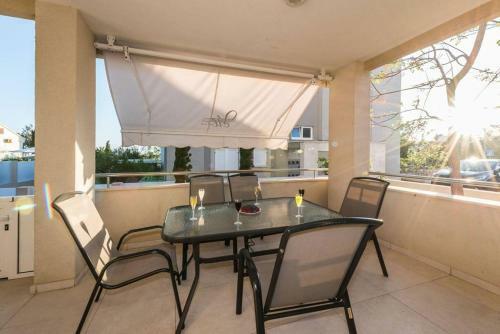 Apartments Villa Maelise
