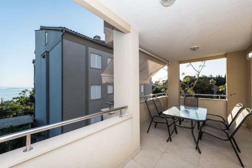 Apartments Villa Maelise