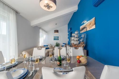 Apartments Villa Maelise