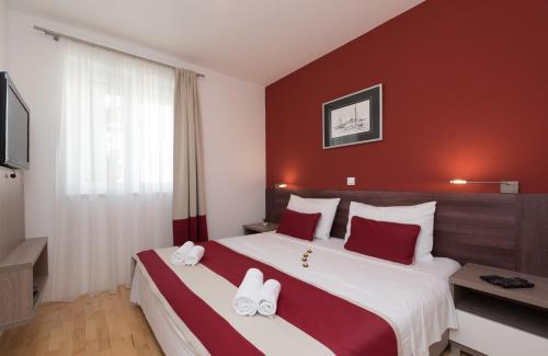 Apartments Villa Maelise