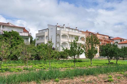 Apartment Seget Donji 10023c