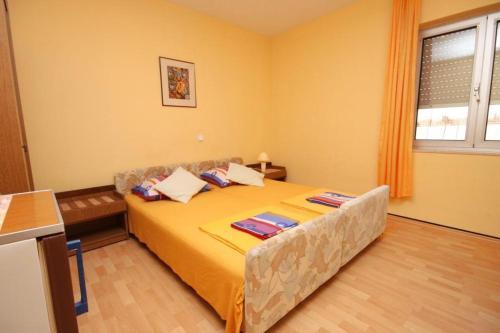 Hostal Twin Room Makarska 6834a