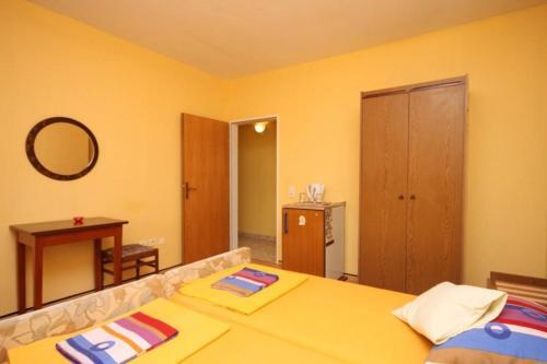 Hostal Twin Room Makarska 6834a