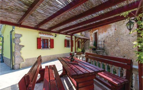 Holiday Home Sveti 06