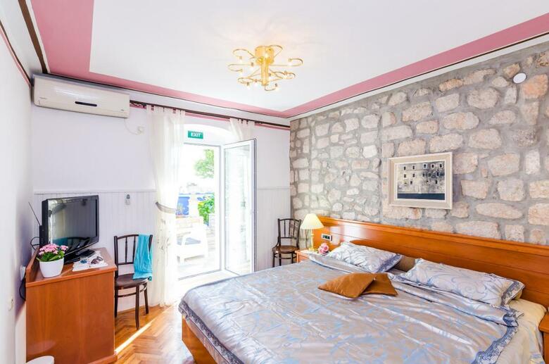 Apartments Nicol