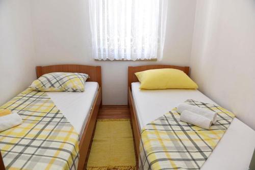 Apartments With A Parking Space Novalja (pag) - 9373