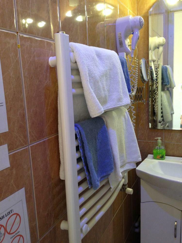 Residencia Europa Centerpoint Guesthouse