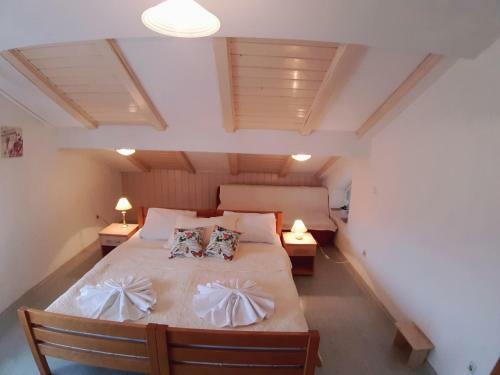 Hostal Rooms Mirabella