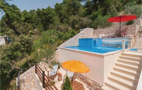 Holiday Home Pucisca With Hot Tub I