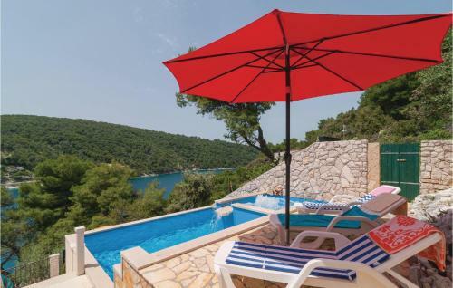Holiday Home Pucisca With Hot Tub I