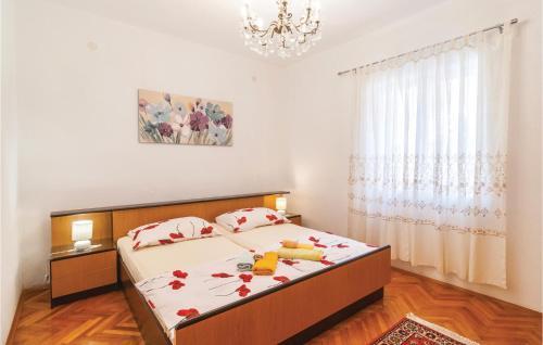 Holiday Home Pucisca With Hot Tub I