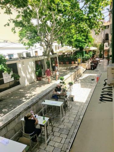 Apartamentos De Caris Palace