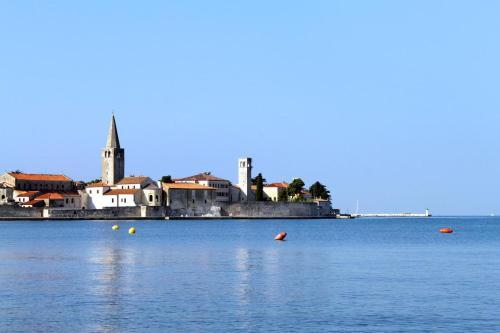 Hostal Apartments With A Parking Space Porec - 2217