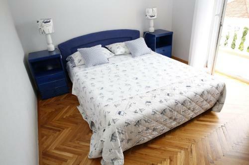 Hostal Guesthouse Villa Kolonada
