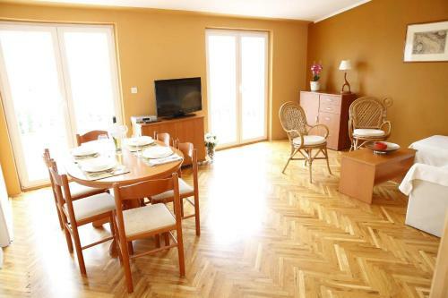 Hostal Guesthouse Villa Kolonada