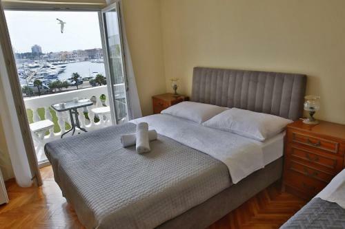 Hostal Guesthouse Villa Kolonada