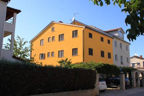 Apartments With A Parking Space Fazana - 7234
