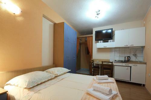 La Familia Apartments