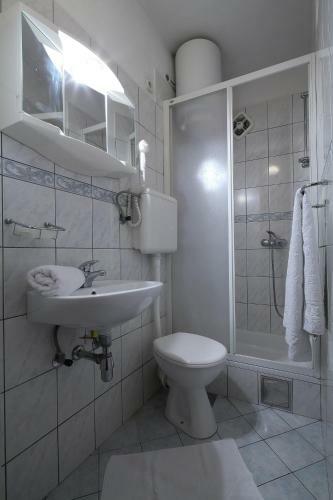 La Familia Apartments