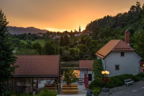 Postojna Cave Hotel Jama