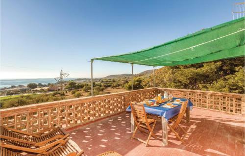 Ten-bedroom Holiday Home In Alcanar Platja