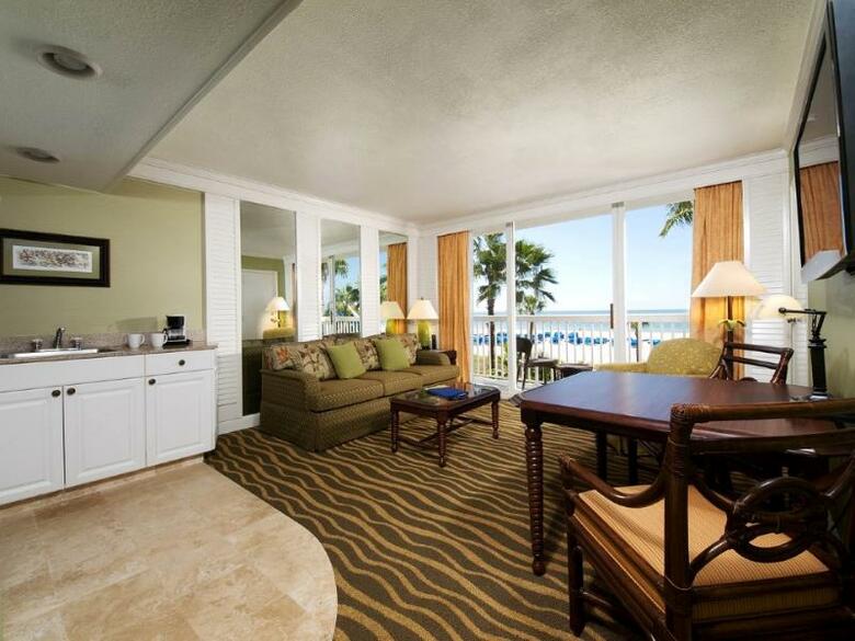 Hotel Tradewinds Island Grand