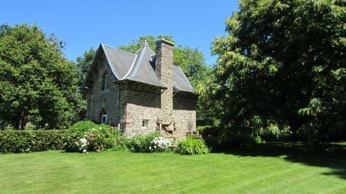 Holiday Home Ch�teau De Bouc�el Mont Saint Michel