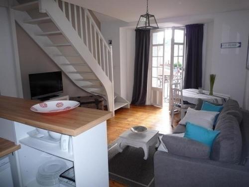 Apartment Rue Travot