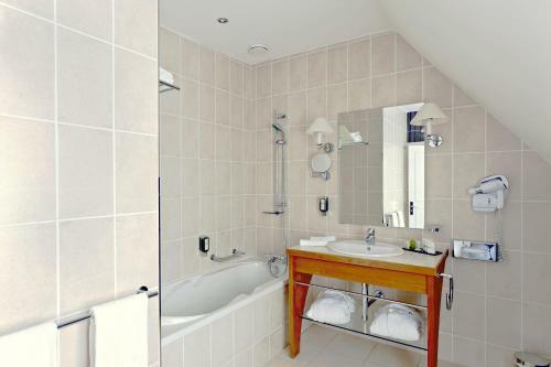 Hotel Najeti H�tel Ch�teau Cl�ry