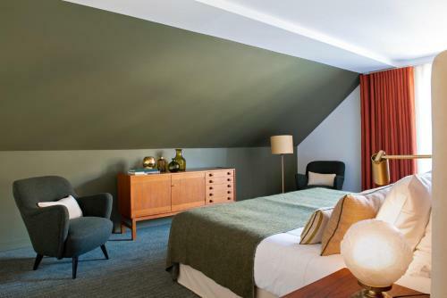 Hotel Auberge Du P�re Bise - Jean Sulpice