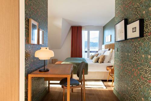 Hotel Auberge Du P�re Bise - Jean Sulpice