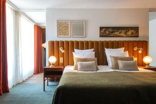 Hotel Auberge Du P�re Bise - Jean Sulpice