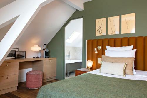 Hotel Auberge Du P�re Bise - Jean Sulpice