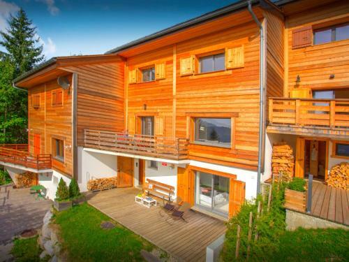 Villa Chalet La Frasse - Ovo Network