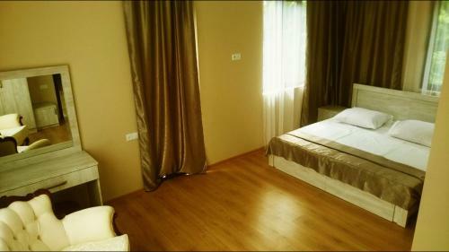 Hostal Holiday House Green Cape Batumi