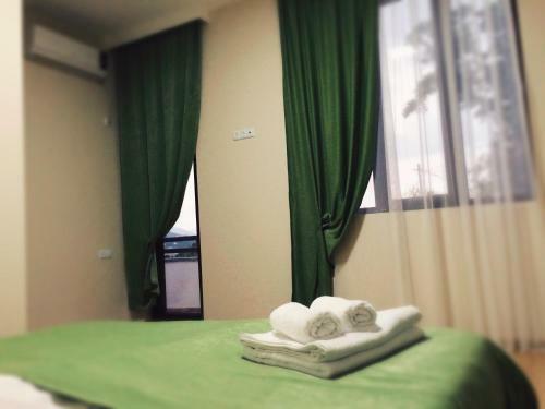 Hostal Holiday House Green Cape Batumi