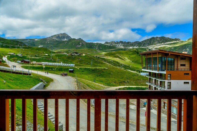Aparthotel Chalet Des Neiges : La Cime Des Arcs