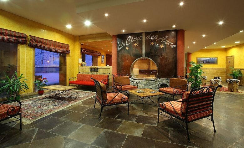Aparthotel Chalet Des Neiges : La Cime Des Arcs