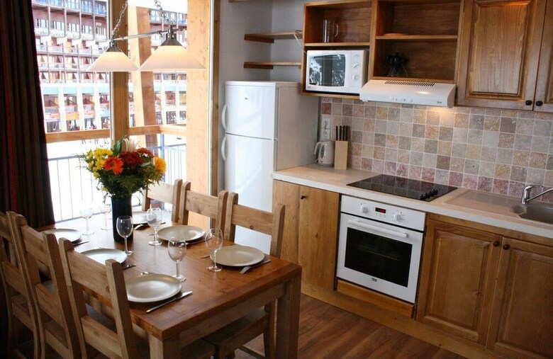 Aparthotel Chalet Des Neiges : La Cime Des Arcs