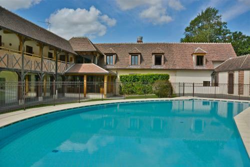 Hotel Domaine Et Golf Du Roncemay