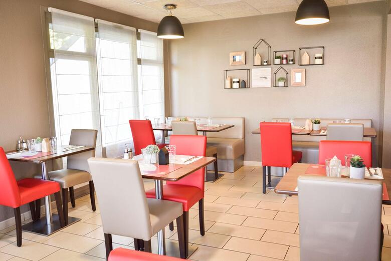 Hotel Campanile Clermont-ferrand ~ Riom